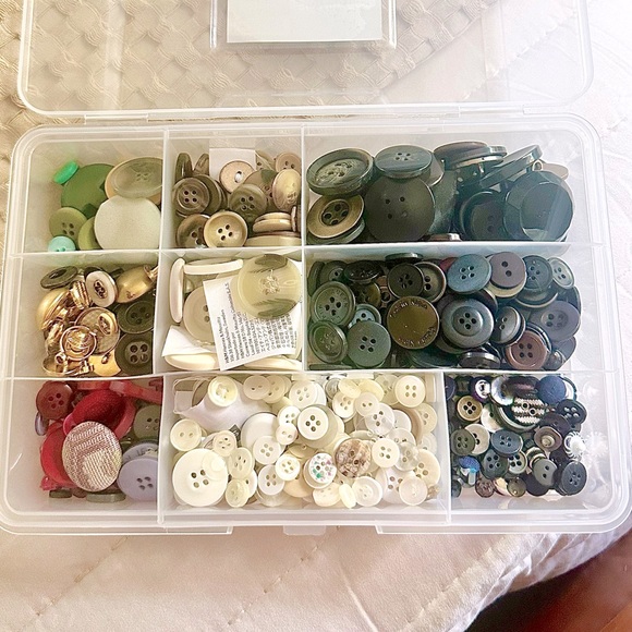 Buttons, Buttons & More Buttons - Picture 1 of 9